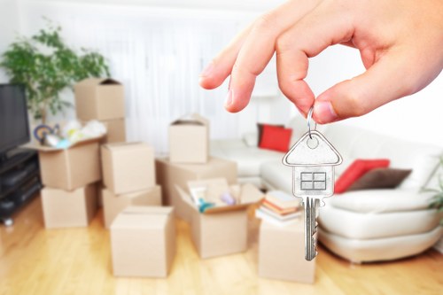 Packing and loading support for a Hampstead flat relocation